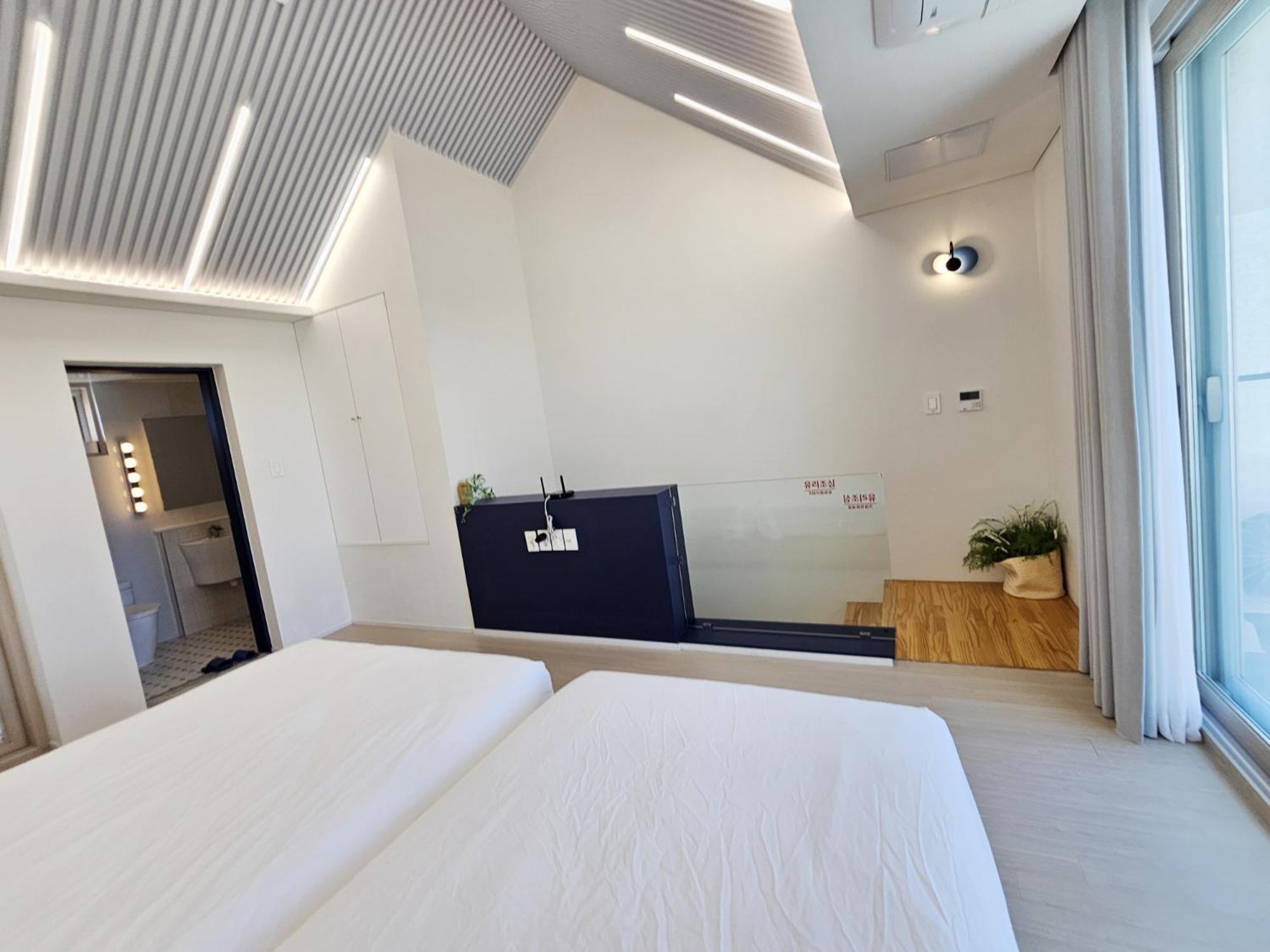 Jeju Badayeon Villa Сеогвипо Екстериор снимка