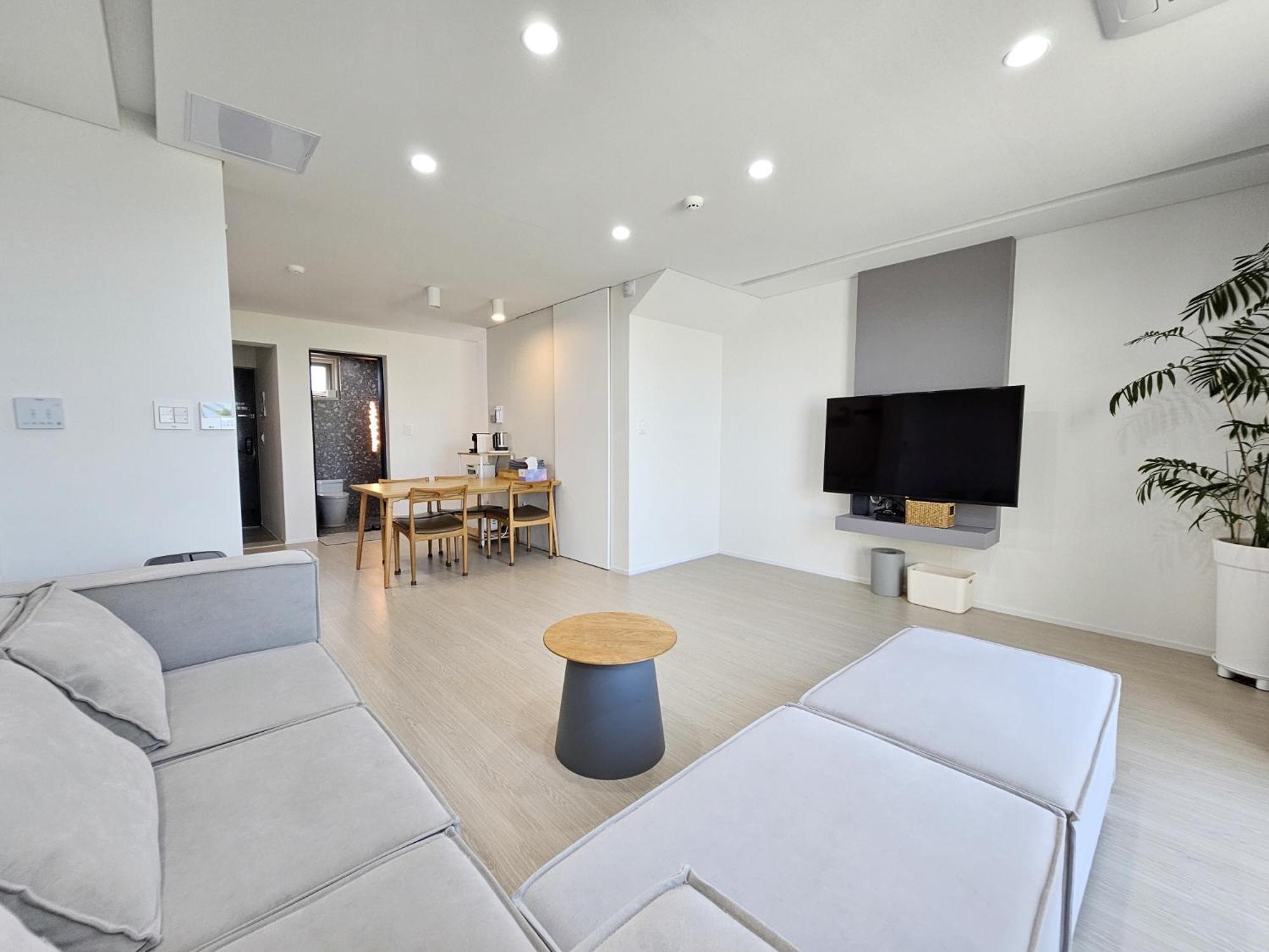 Jeju Badayeon Villa Сеогвипо Екстериор снимка