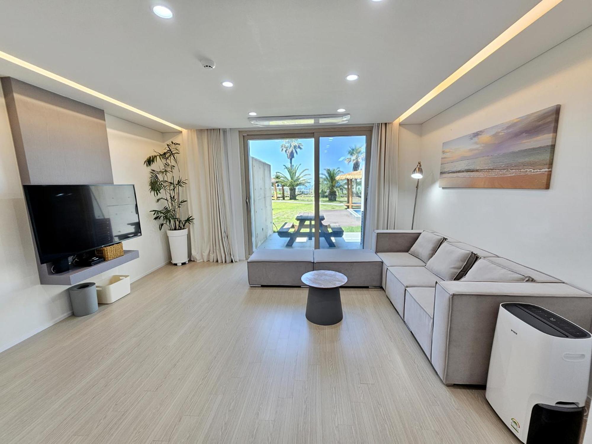 Jeju Badayeon Villa Сеогвипо Екстериор снимка