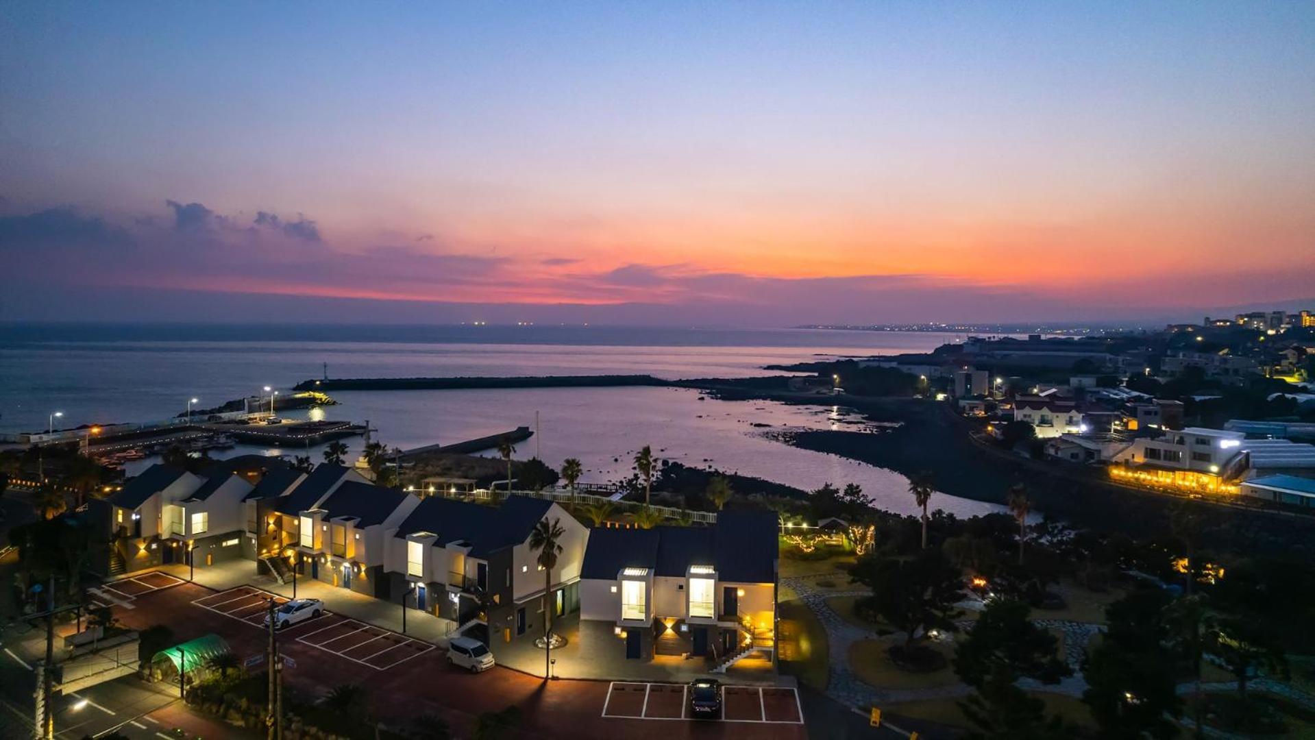 Jeju Badayeon Villa Сеогвипо Екстериор снимка