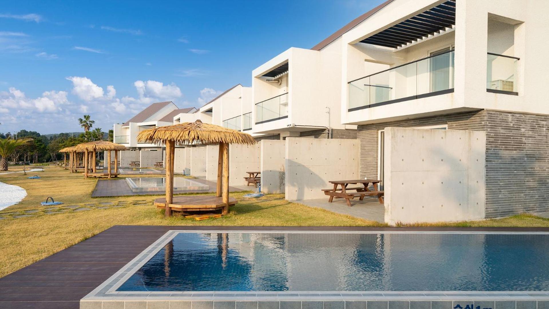 Jeju Badayeon Villa Сеогвипо Екстериор снимка