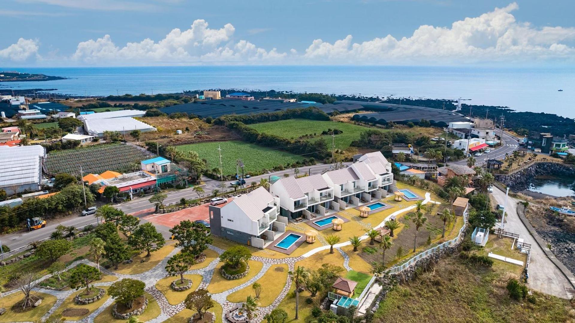 Jeju Badayeon Villa Сеогвипо Екстериор снимка