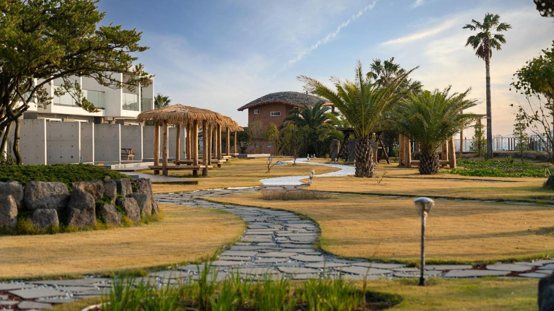 Jeju Badayeon Villa Сеогвипо Екстериор снимка